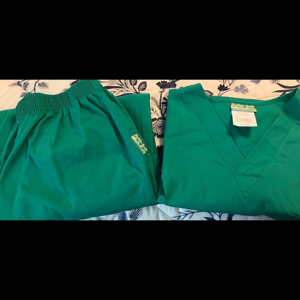 Woman’s uniform/scrubs set EUC